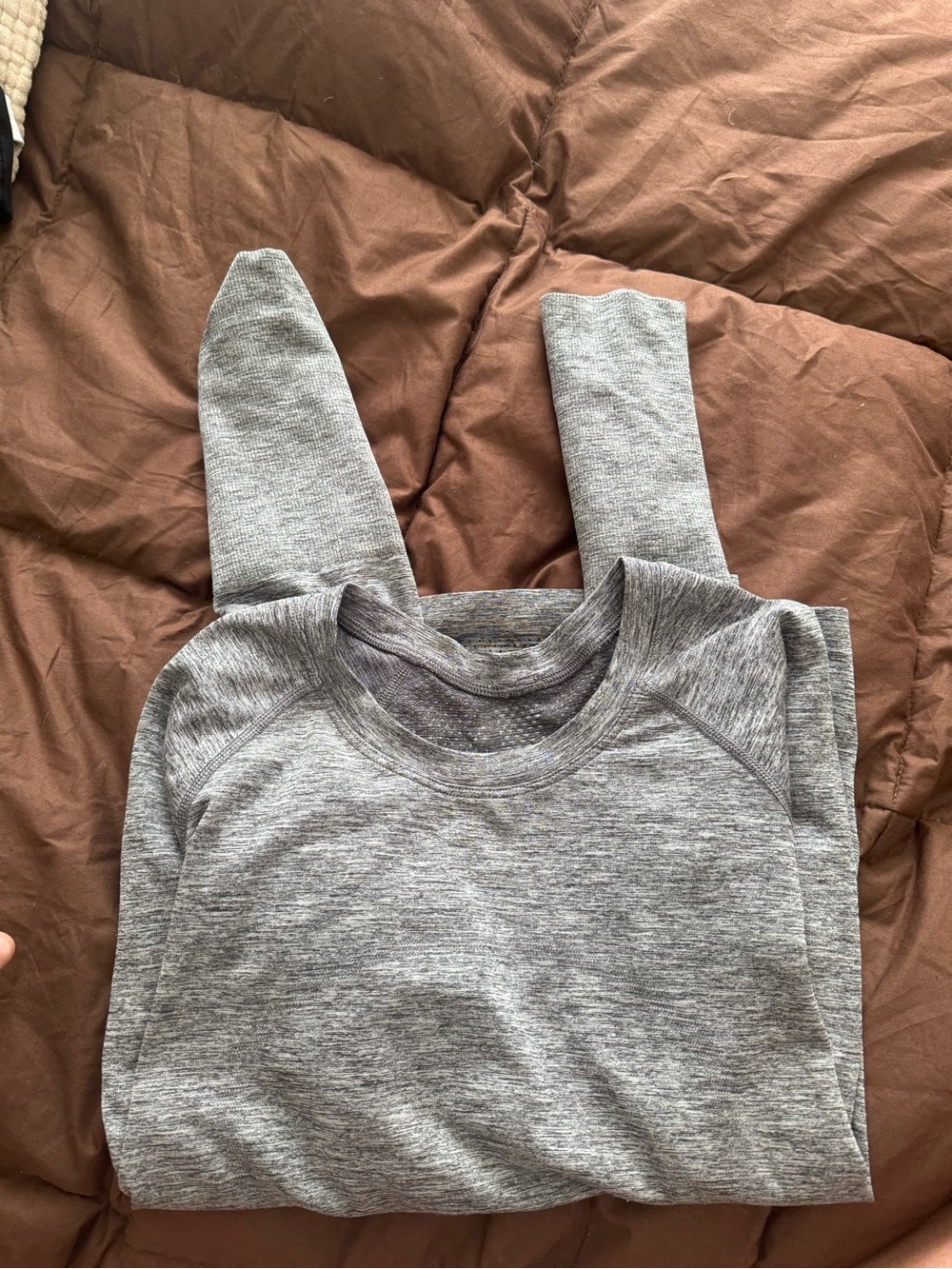 lululemon athletica Heather Gray Long Sleeve swiftly tech